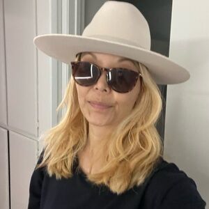 Urban Outfitters Women's Flat Brim Felt Fedora One Size